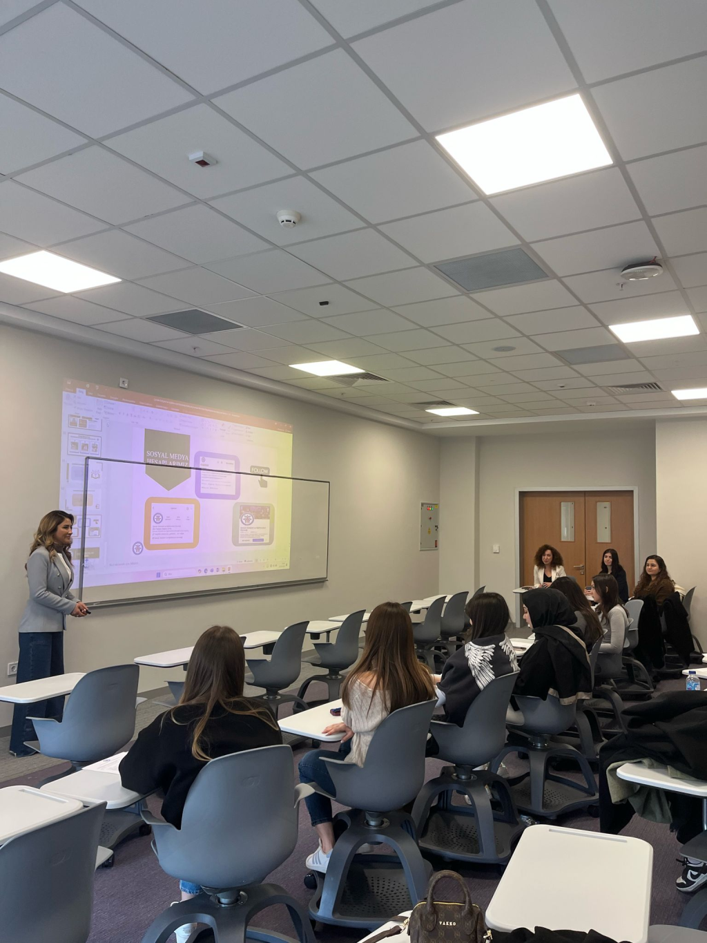 1740746011-foto 3.png